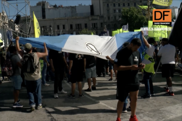 <p>Ahora en DF | Argentina vive una jornada de paro con vuelos cancelados y bancos cerrados</p>