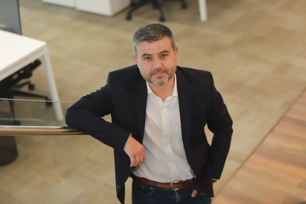 <p>Andrés Pérez, Itaú: "Una baja de tasas mayor a 100 puntos repercutiría en más volatilidad en el dólar"</p>