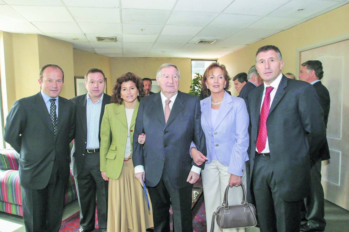 <p>Una fuente de soda, carteras, El Principito, LAN, el Real Madrid, la DC: Episodios en la vida de Juan Cueto Sierra</p>