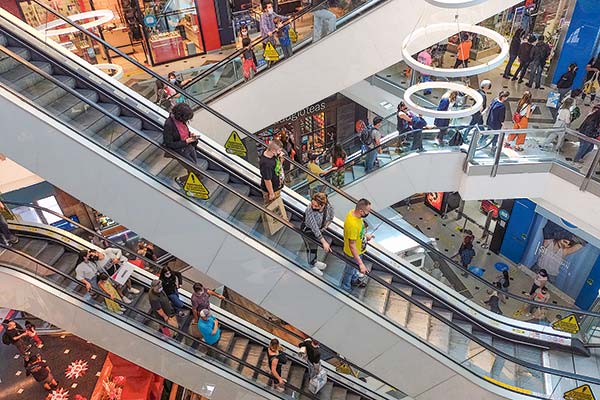 <p>Sigue el debilitamiento del comercio: ventas online del retail cerraron 2023 con una contracción de más de 20%</p>