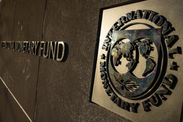 El FMI vislumbra un "aterrizaje suave" de la economía global y mejora las perspectivas para 2024