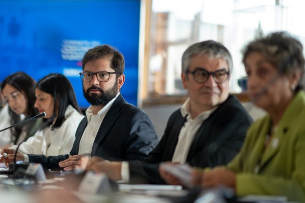 <p>Boric reconoce “situación indignante” e “irregularidades” en entrega de pensiones de gracia y confirma que revocará 25 a la brevedad</p>