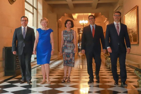 <p>El Banco Central reduce la tasa de interés en 100 puntos, en línea con lo que esperaba el mercado</p>