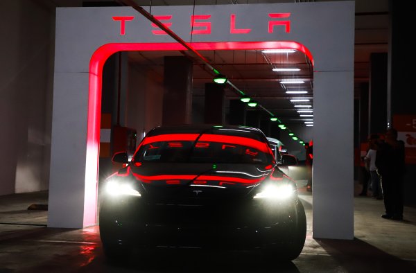 Se inició la venta de autos Tesla en Chile con dos modelos disponibles