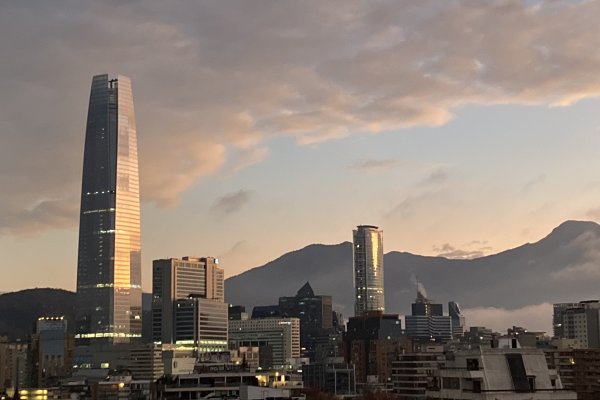 <p>Imacec: la actividad económica chilena sorprende con una caída en diciembre y retrocede 0,2% en todo 2023</p>