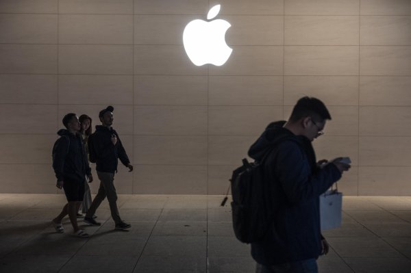 <p>La caída de las ventas de Apple en China se agrava, pero sus cifras globales crecen más de lo esperado</p>