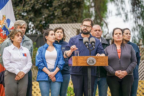<p>Boric instruye mayor patrullaje militar en Valparaíso que ya registra 131 fallecidos por incendios</p>