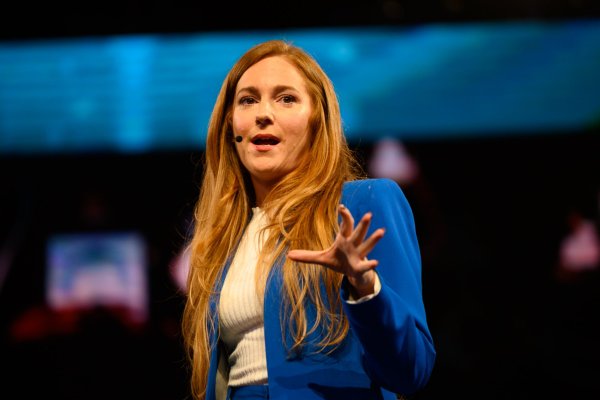Cecilia Celeste Danesi: "La IA intensifica la desigualdad para los grupos minoritarios y vulnerables"
