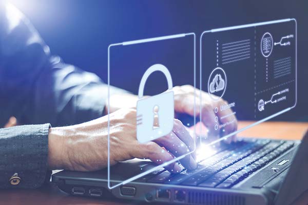 <p>Estudio de PwC: la ciberseguridad surge como el mayor riesgode auditoría interna para las empresas</p>