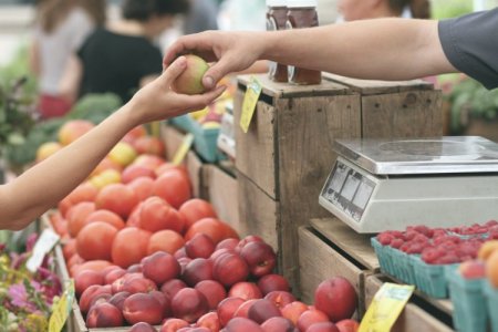 Inflación en Perú llega a rango meta luego de 32 meses y Banco Central baja la tasa de interés