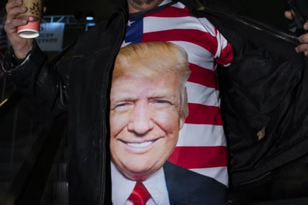 <p>Donald Trump tiene una ventaja de 11 puntos en las encuestas sobre Joe Biden en el manejo de la economía</p>