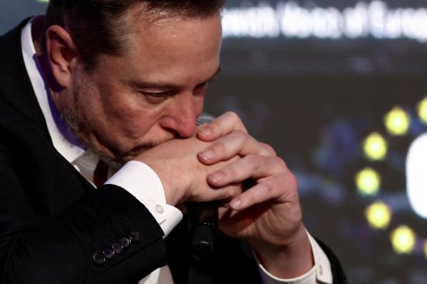 <p>Ucrania acusa que fuerzas rusas utilizan Starlink de Musk en áreas ocupadas</p>