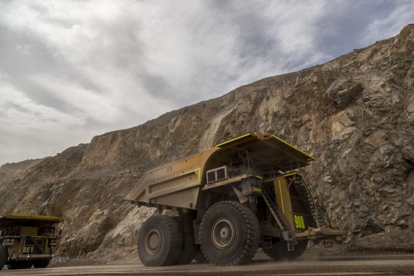 <p>Producción de cobre en Chile cae a su menor nivel en dos décadas arrastrada por el desempeño de Codelco</p>