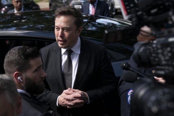 Starlink de Elon Musk obtiene una licencia para operar sus servicios de internet en Israel y parte de Gaza