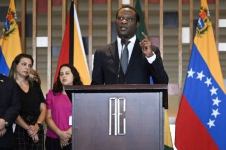 La acumulación de tropas de Venezuela viola el derecho internacional, advierte Guyana