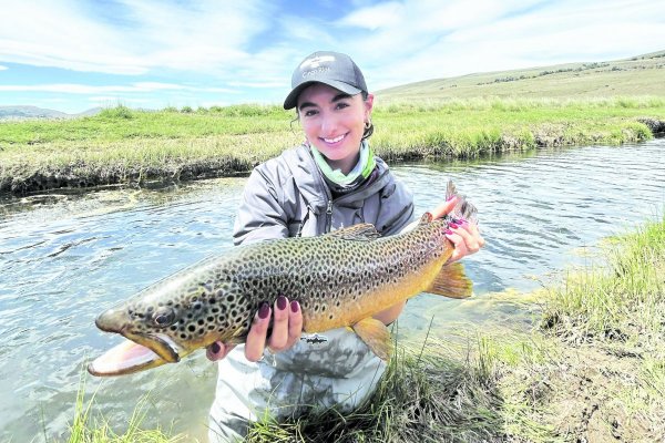<p>Turismo de exportación: los lodges chilenos que atraen a pescadores de todo el mundo</p>