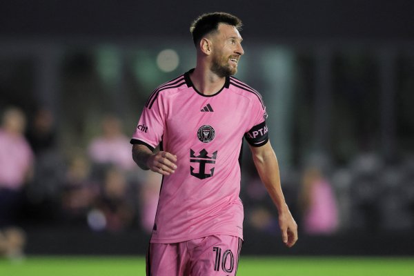 Milei elogia a Messi y expresa su deseo de conocer al astro argentino: “Es el mejor jugador de fútbol de todos los tiempos, por escándalo"