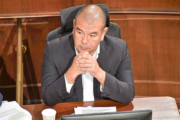 <p>Superintendente defiende techo de aumento en planes de isapres: "Un retroceso sería eliminar el ICSA, que no tuviéramos la posibilidad de tener un tope de alza"</p>