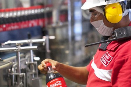Coca-Cola Femsa cierra 2023 con sólido crecimiento en ingresos y ganancias y récord de ventas por volumen