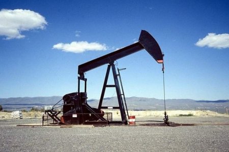 Conflicto en Argentina por aportes federales: Chubut amenaza cortar petróleo y Milei advierte que recurrirá a la justicia