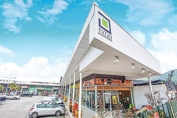 <p>Topelberg frena venta de Patio: justicia concede medida precautoria y pone en pausa salida de los Jalaff</p>