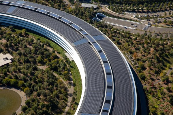 Apple cancela su proyecto de auto eléctrico y mueve al equipo al desarrollo de inteligencia artificial generativa