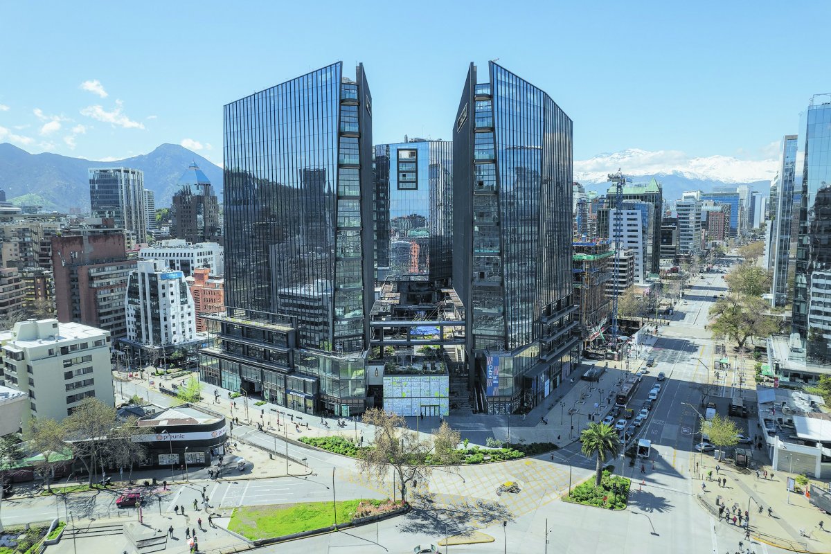 <p>Edificio Consorcio y Mercado Urbano Tobalaba: hitos de sustentabilidad e innovación</p>