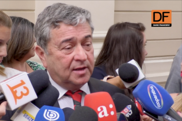 <p>Ahora en DF | Coloma critica propuesta de Hacienda de incrementar tributos personales: “Me preocupa esta obsesión de subir impuestos”</p>