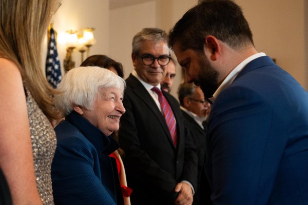 <p>La trastienda de la reunión Boric-Yellen: una hora hablando de litio, oportunidades de negocios; y dudas por regulación de EEUU</p>