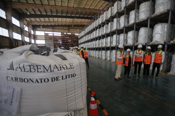 Ministro Marcel: Chile quiere tres o cuatro nuevos proyectos de litio en funcionamiento en 2026