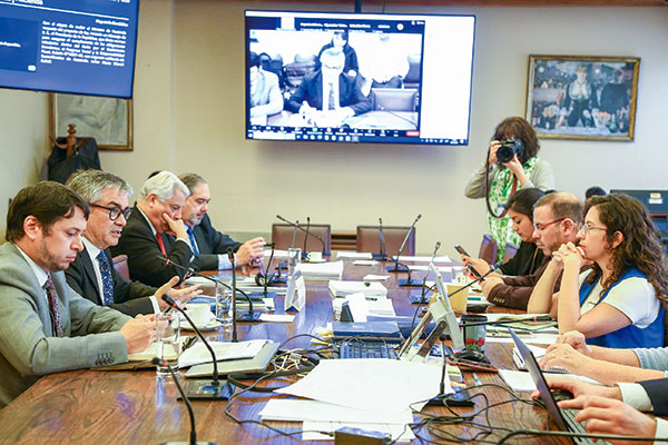 Hacienda prepara reforma a ADP y se abre a discutir los mecanismos de nombramiento en los servicios tributarios