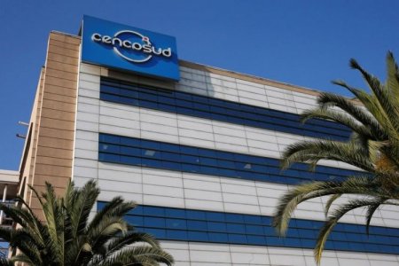 Utilidad de Cencosud cierra 2023 con caída de 28% a US$ 333 millones golpeada por hiperinflación en Argentina