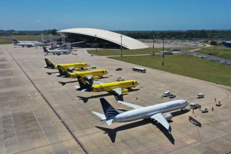 Más vuelos y nuevas aerolíneas: a cuatro años de la pandemia se recuperó la conectividad aérea en Uruguay