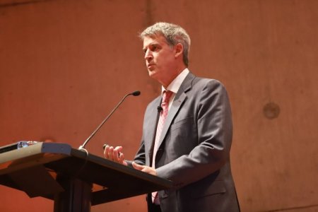 Alfonso Prat-Gay: “La pregunta es si (Milei) es el Presidente adecuado para lograr el cambio que profetizó”