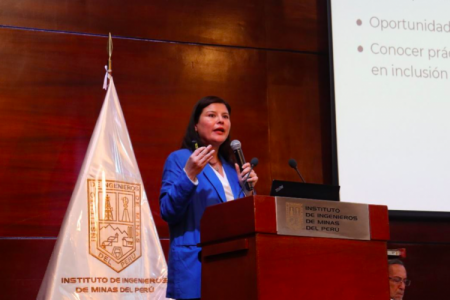 Empresas mineras en Perú alcanzan un 28% de mujeres trabajando
