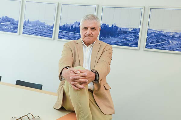 Eugenio Tironi, sociólogo: “Hay que evaluar a los gobiernos por las crisis que evitó, no por lo que consiguió”