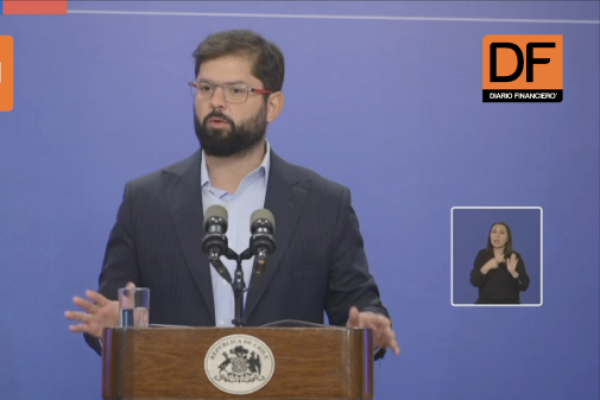 <p>Ahora en DF | Boric promulga la nueva Ley de Seguridad Privada y solicita que el reglamento se dicte antes de tres meses</p>
