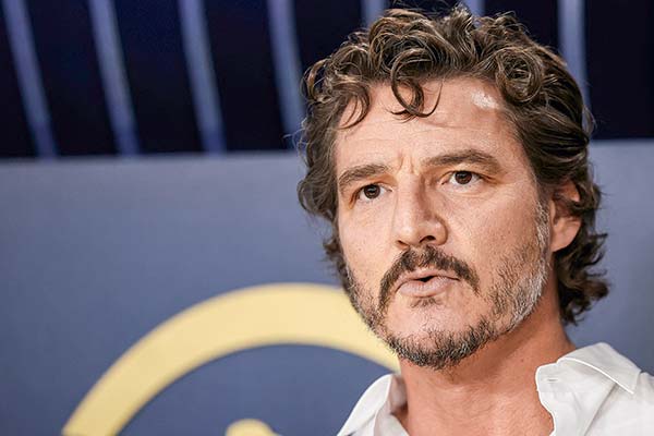 Pedro Pascal se impone en disputa legal por nombres de dominio web