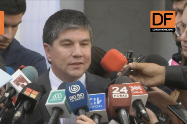 <p>Ahora en DF | Caso Audios: subsecretario Monsalve descarta de momento renuncia de director PDI</p>