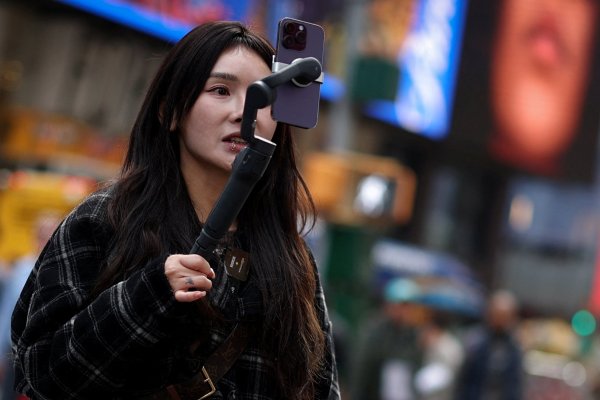 En medio de las amenazas de una prohibición, TikTok alcanza ventas récord en Estados Unidos
