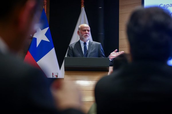 Gobierno presentará reforma para que elecciones municipales y regionales de octubre sean en dos días