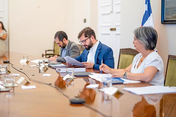 Ministra Jara anuncia proyecto de ley para que las PYME se pongan al día con sus deudas previsionales