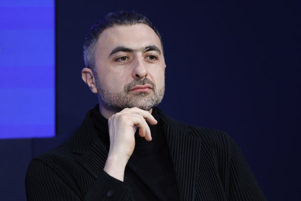 <p>Microsoft contrata al cofundador de DeepMind, Mustafa Suleyman, para dirigir nueva unidad de Inteligencia Artificial para el consumidor</p>