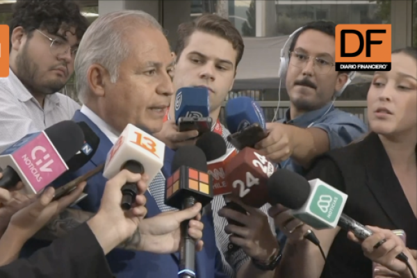 <p>Ahora en DF | Abogado de exdirector de la PDI: “Lo que ha hecho Muñoz es asumir los hechos”</p>