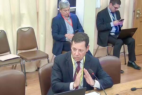 <p>Joaquín Villarino, presidente ejecutivo del Consejo Minero, expuso en la comisión de Medio Ambiente de la Cámara.</p>
