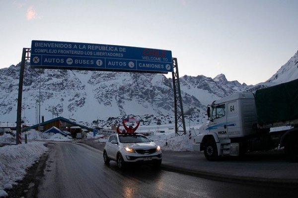 <p>Molestia desatan en el mundo político las polémicas expresiones del embajador de Argentina en Chile</p>