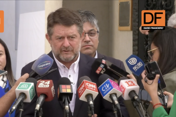 <p>Ahora en DF | Gobernador Orrego por prisión preventiva contra exdirector de la PDI: “No podemos juzgar a toda la institución por una persona que cometió un delito”</p>