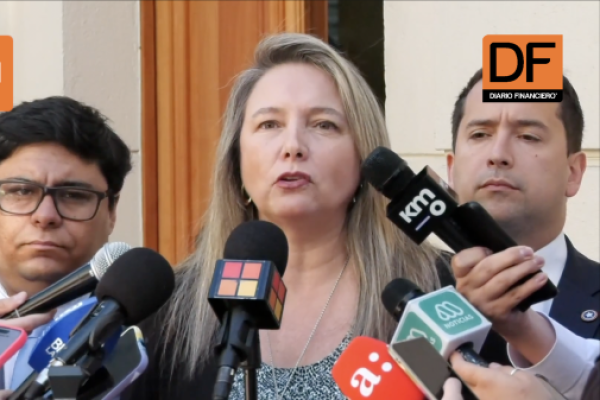<p>Ahora en DF | Diputados republicanos se oponen a la idea de elecciones en 2 días: “No es el momento de improvisar”</p>