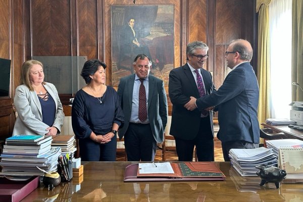 <p>El acuerdo reformula la propuesta original del Ejecutivo de gravar con más impuestos las rentas desde $ 3,2 millones.</p>