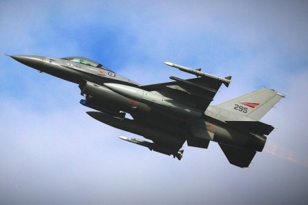 Argentina cierra con Dinamarca la compra de 24 aviones supersónicos de EEUU